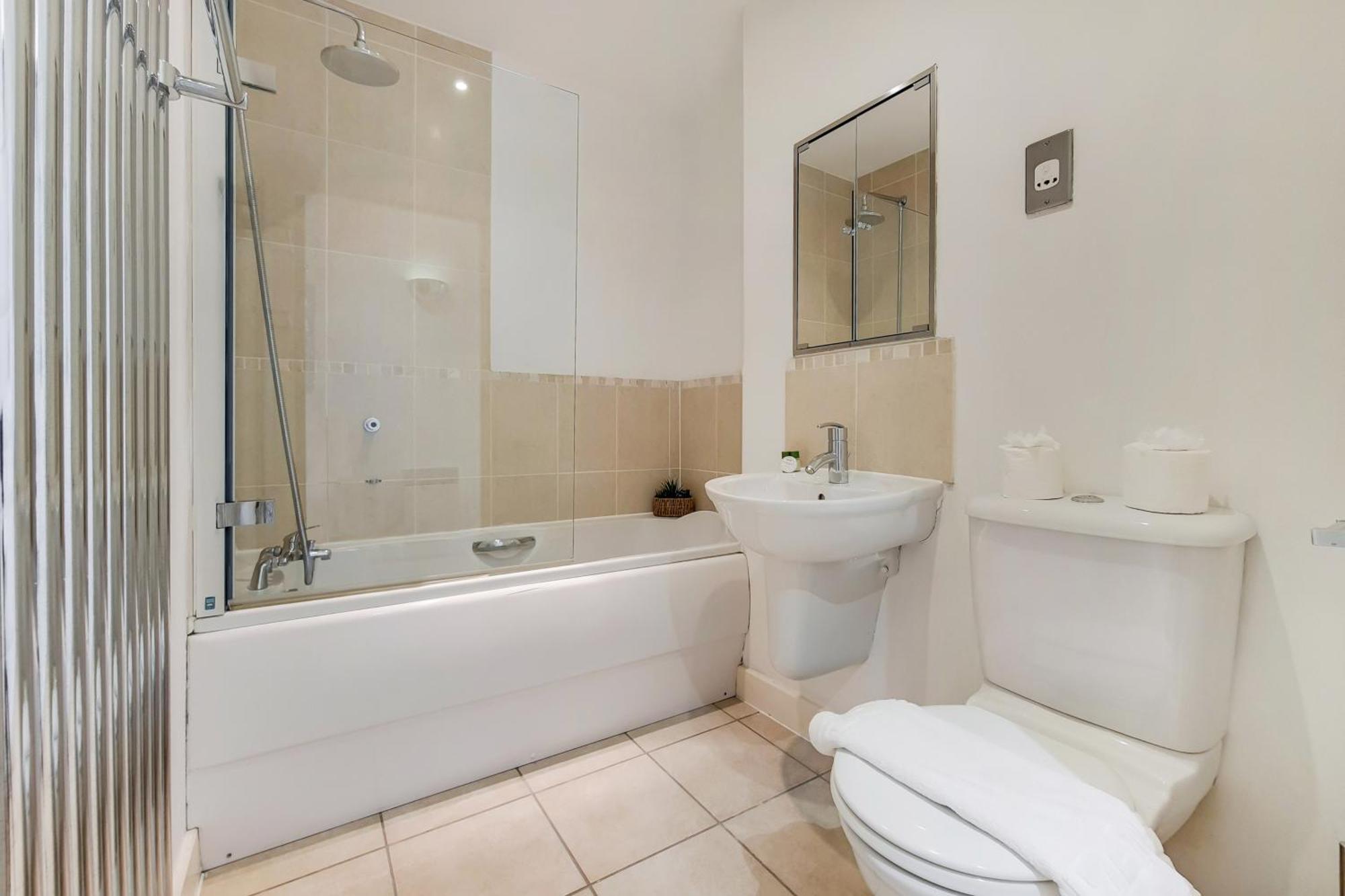 Deluxe Two Bed Apartment With River & City View London Bagian luar foto